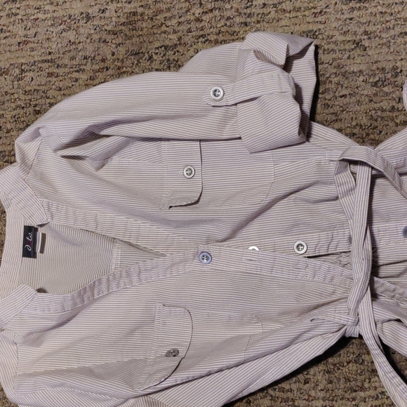 Adorable blouse - Picture 3 of 5